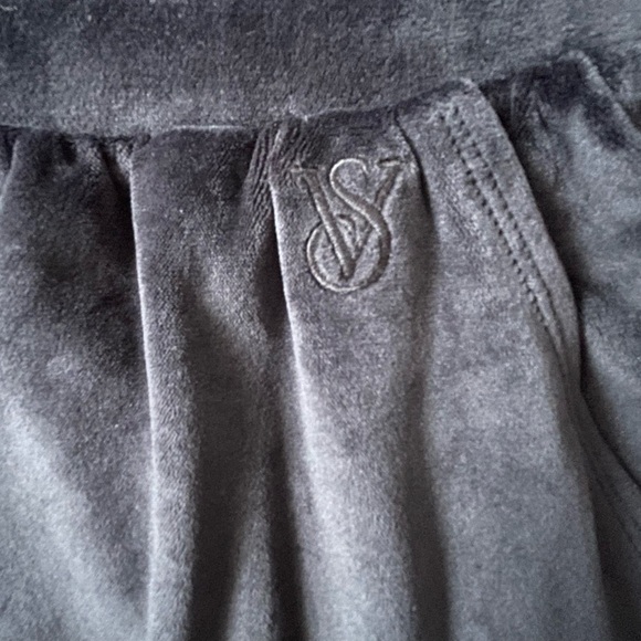 Victoria Secret On Point Black Velvet Sweatpants XL - Picture 4 of 8
